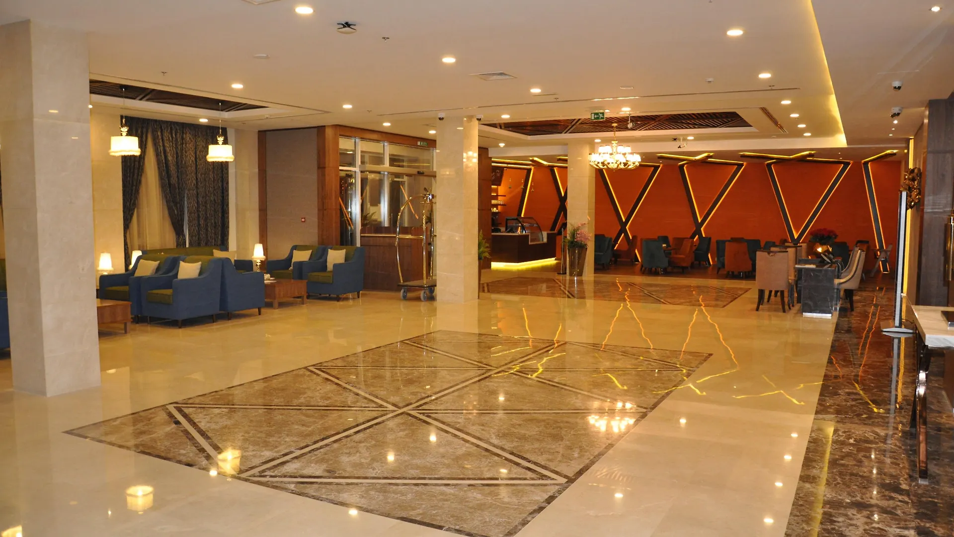 Fortune Park Hotel Dubai 4*,